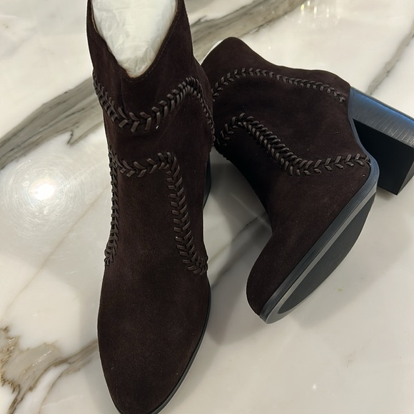 Lola Cruz Dark Brown Boots with Baseball Stich Details- sz 40 (9) - Picture 4 of 12